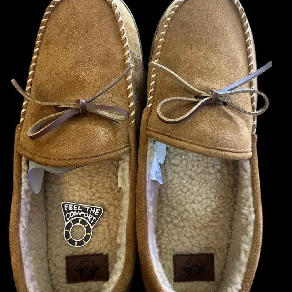 New in Box Dockers Men's All Weather Tan Slippers Other Sizes Available